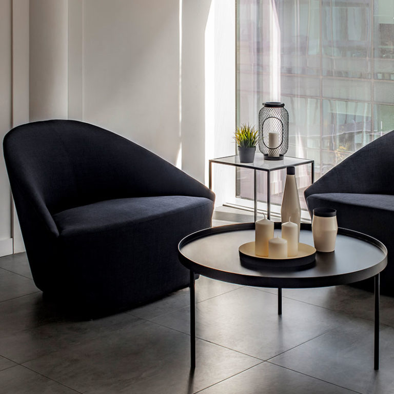 Feestoon Lounge Chair Black - Furniture Rental Dubai