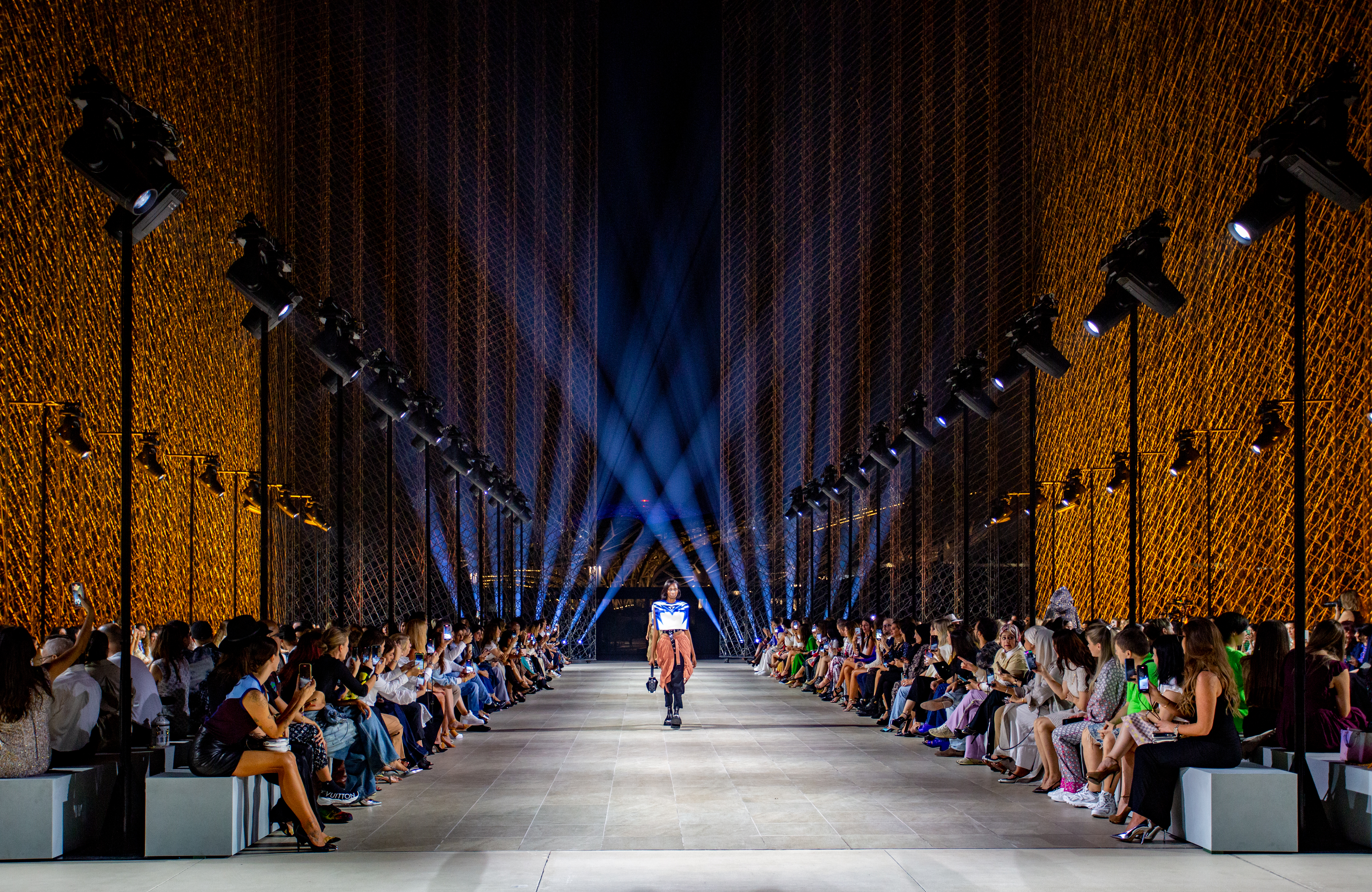 Louis-Vuitton-Dubai-Cruise-for-K2